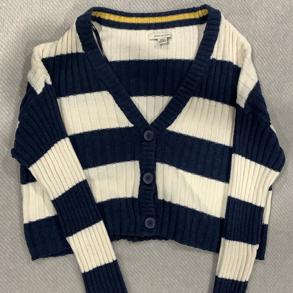 American Eagle size medium